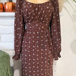 Chic Floral Long Sleeve Dress in Brown